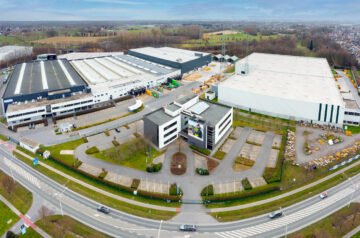 Komatsu Europe kasvatti Belgian logistiikkakeskusta uudella 10.000 m2 varastolaajennuksella