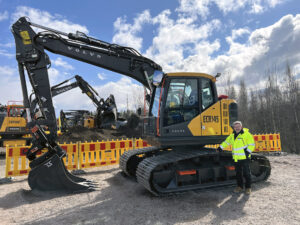 Uudet Volvo F-sarjan mallit esittäytyivät Mansen Mörinöillä.
