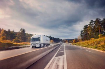 Renault Trucks lanseeraa uusia E-Tech T sähkökuorma-autoja jopa 600 km toimintamatkalla